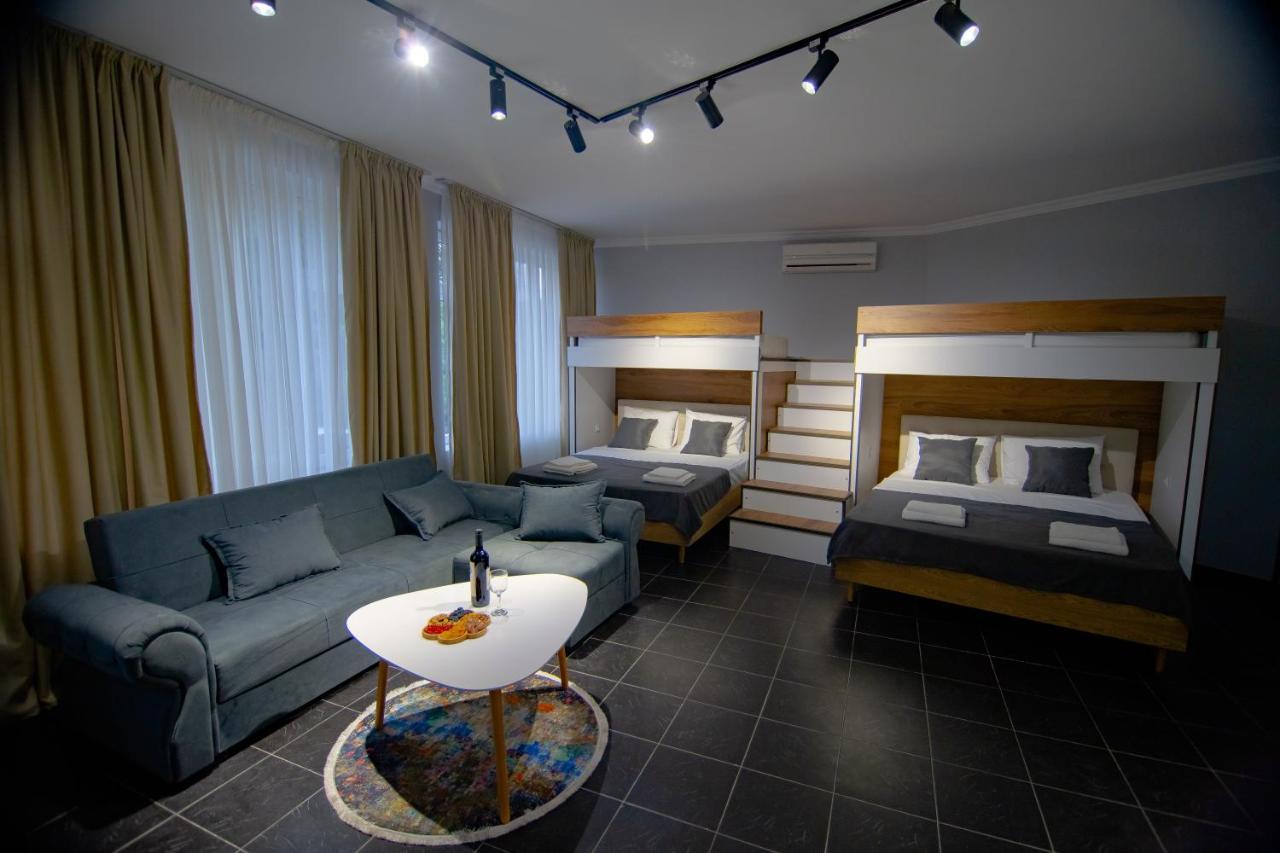 Comfy Corner Apartment Telavi Exterior photo