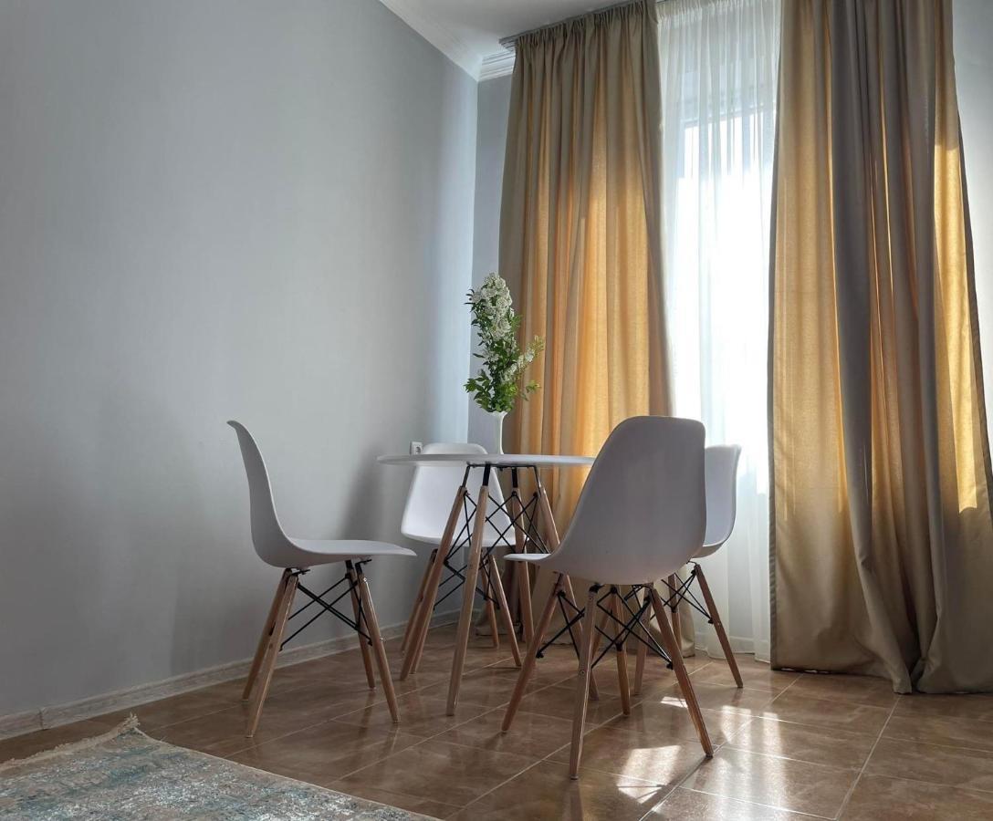 Comfy Corner Apartment Telavi Exterior photo